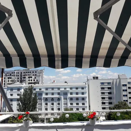 Big Balcony Penthouse Studio In City Centre Daire *
